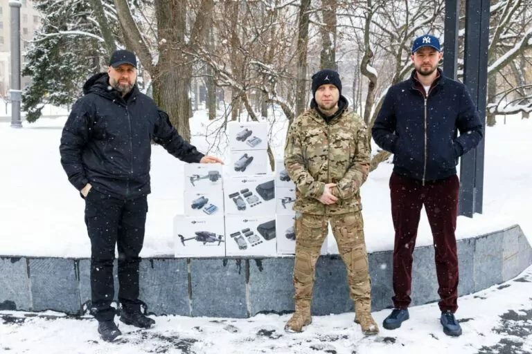 Захисникам Харківщини передали 10 безпілотників