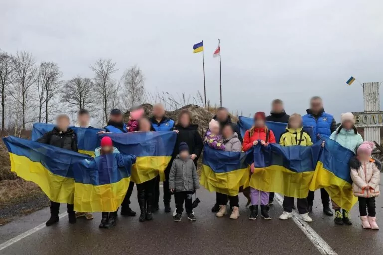 В Україну повернули одинадцять дітей з окупованих територій та Росії