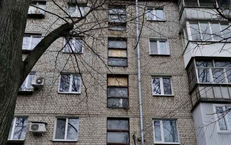 У Харкові закрили вікна в будинках, які постраждали внаслідок обстрілу 7 лютого