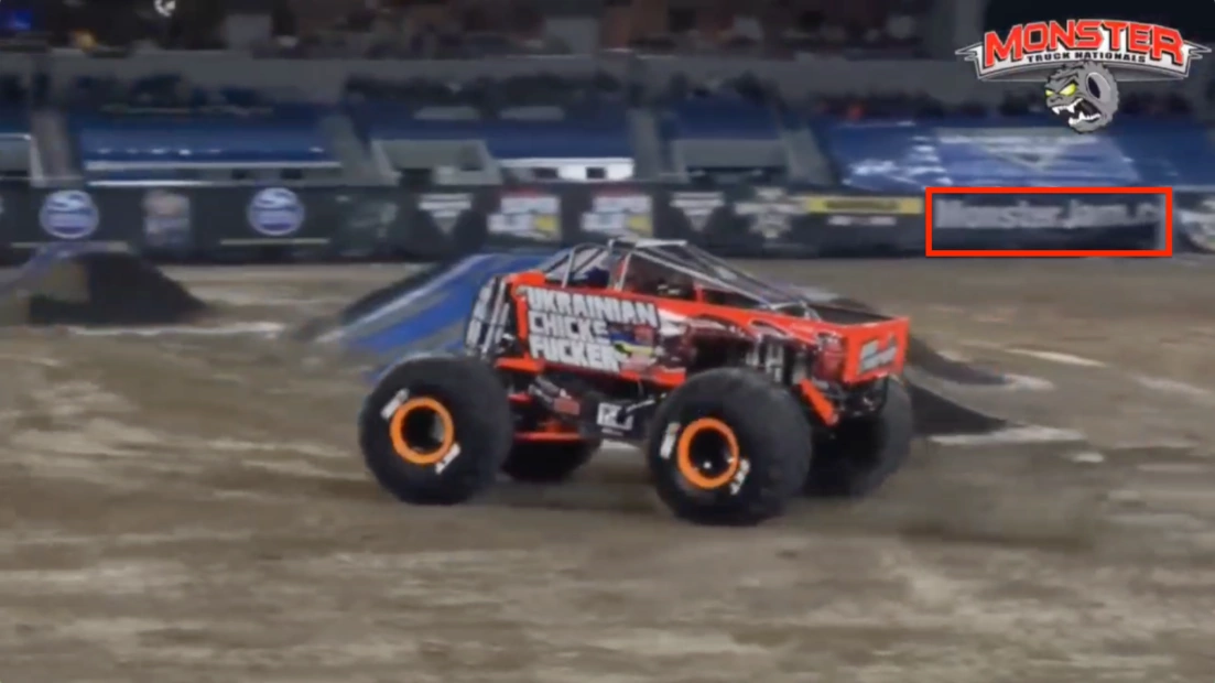 зображення до посту: Фейк. «Ukrainian chicks f**ker»: в американському чемпіонаті Monster Truck перемогла автівка з образливим написом щодо українських дівчат