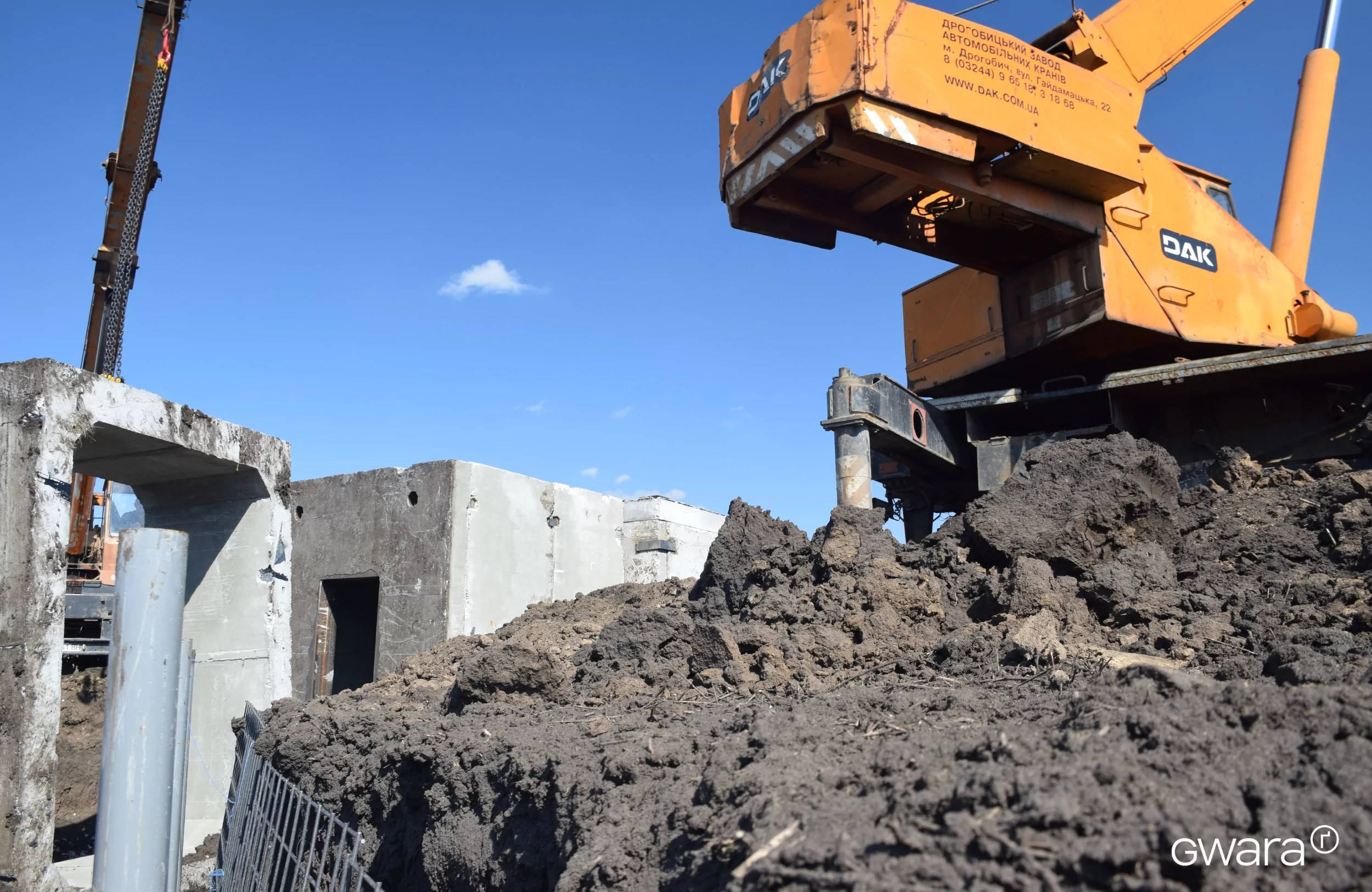 зображення до посту: In Photos: Trenches, Underground Paths, and Concrete Shelters. How Fortification Building Looks Like in Kharkiv Oblast