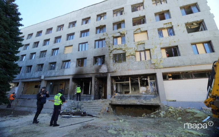 У Харкові закрили вікна, пошкоджені після нічного обстрілу дронами