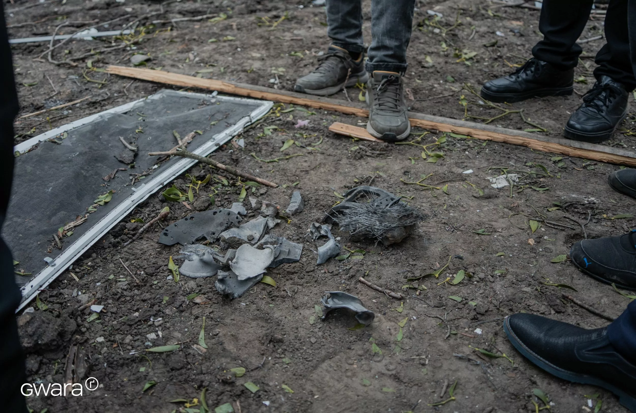 зображення до посту: In Photos: Russian Attack on Residential Area of Kharkiv Killed One and Injured 19