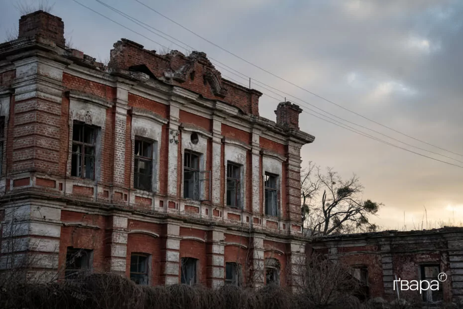 зображення до посту: Як закинуту друкарню в Харкові перетворили на артпростір