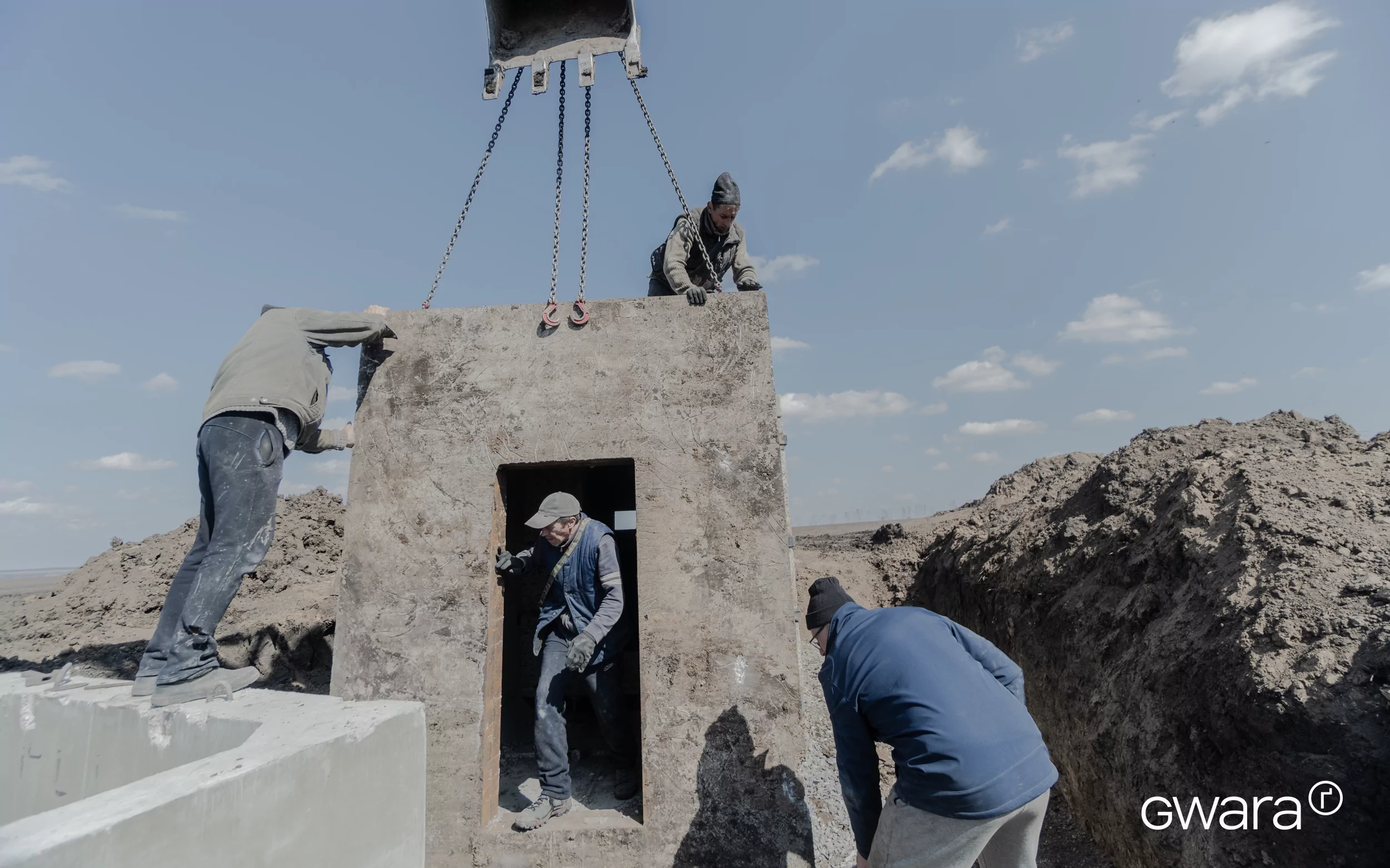 зображення до посту: In Photos: Trenches, Underground Paths, and Concrete Shelters. How Fortification Building Looks Like in Kharkiv Oblast