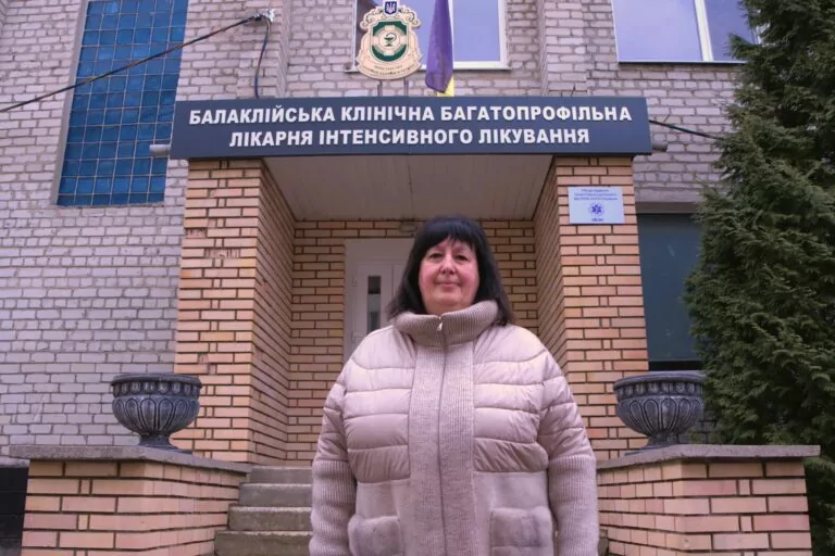 Розстрілювали лікарню з автоматів: медики у Балаклії про окупацію та відновлення — ВІДЕО