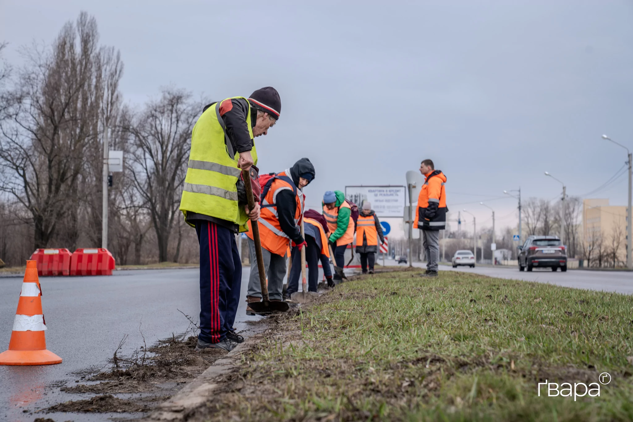 зображення до посту: У Харкові ліквідовують наслідки атаки безпілотників по Слобідському району – фото