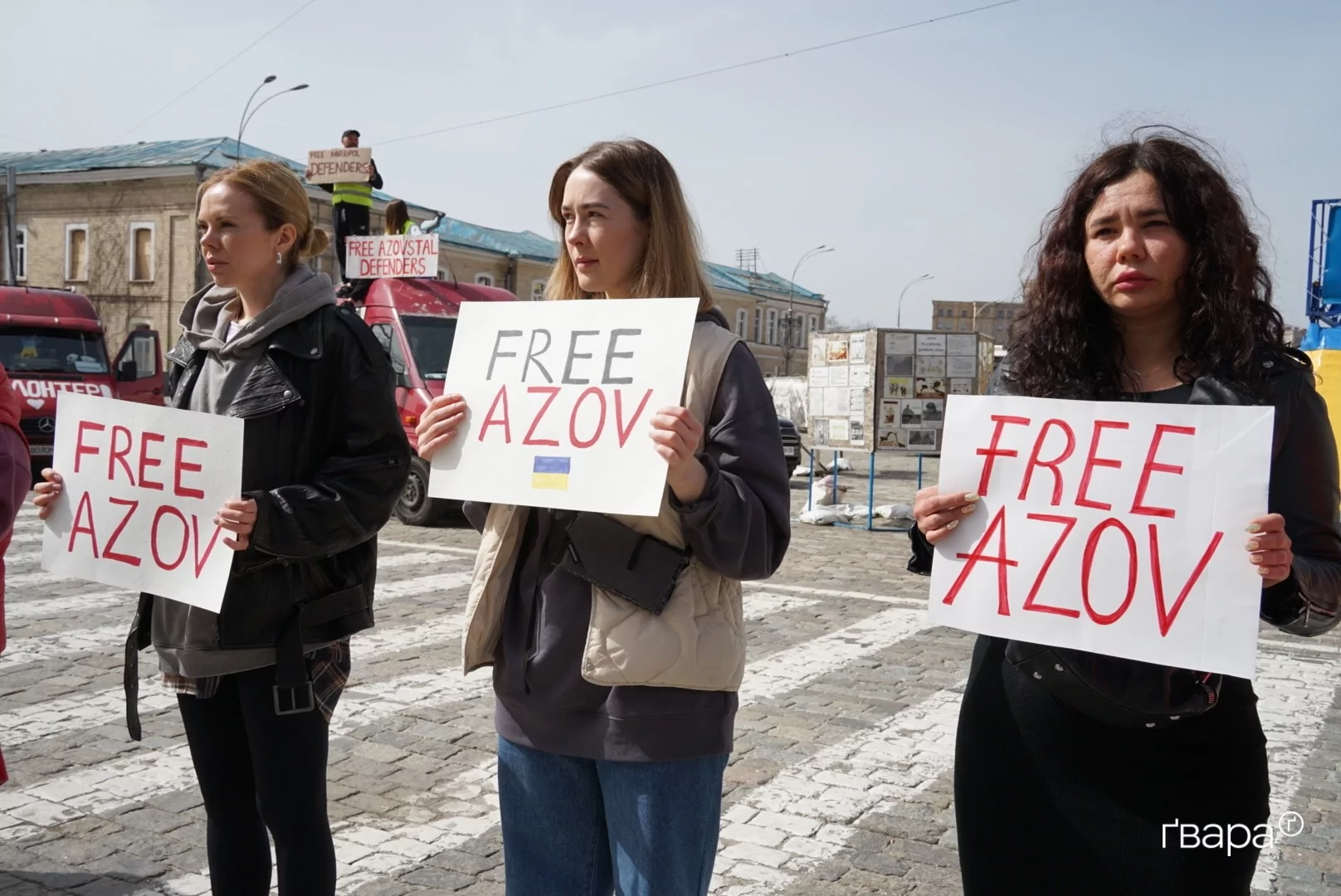 зображення до посту: У Харкові пройшла акція на підтримку військовополонених – фото