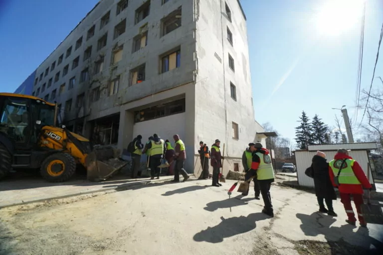 Utility Workers Eliminating Consequences of Nighttime Russian Drone Attack in Kharkiv — In Photos