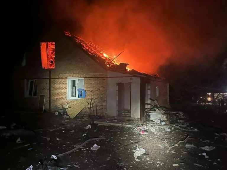 Померла жінка, яку було поранено після удару авіабомби по селу Куп’янського району