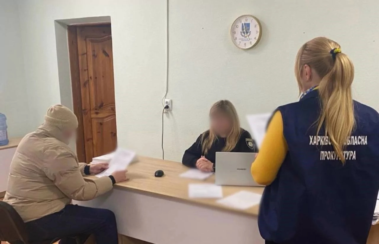 Оголошення підозри другій жінці, яка потенційно співпрацювала з окупаційною адміністрацією.
