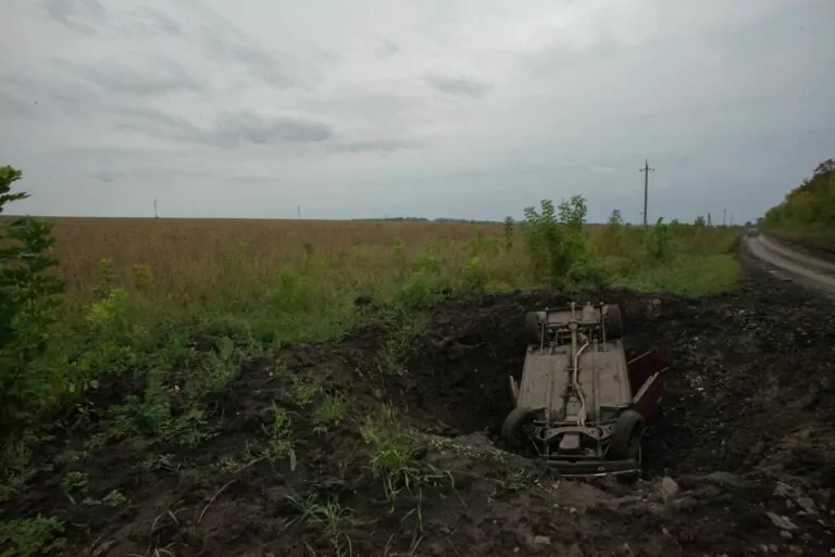 Russians Hit Kozacha Lopan With Airstrikes, Injuring Man