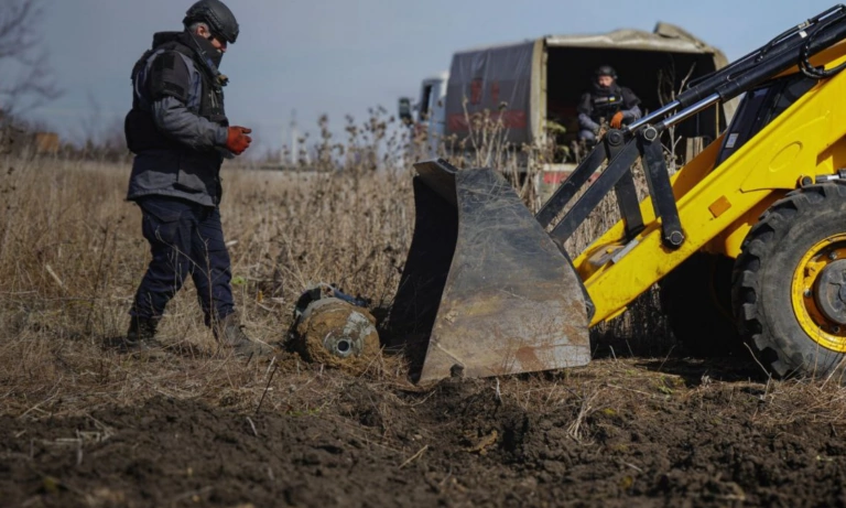 У Харківській області сапери знешкодили російську авіабомбу