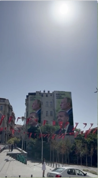 зображення до посту: Фейк. «Співпраця заради процвітання»: новий банер в Туреччині з Ердоганом і Путіним