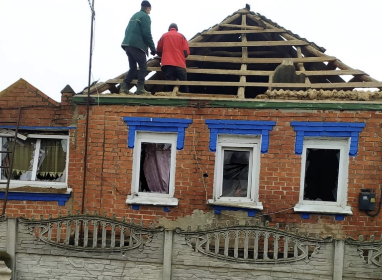 На Харківщині троє людей постраждали внаслідок російського обстрілу – облпрокуратура