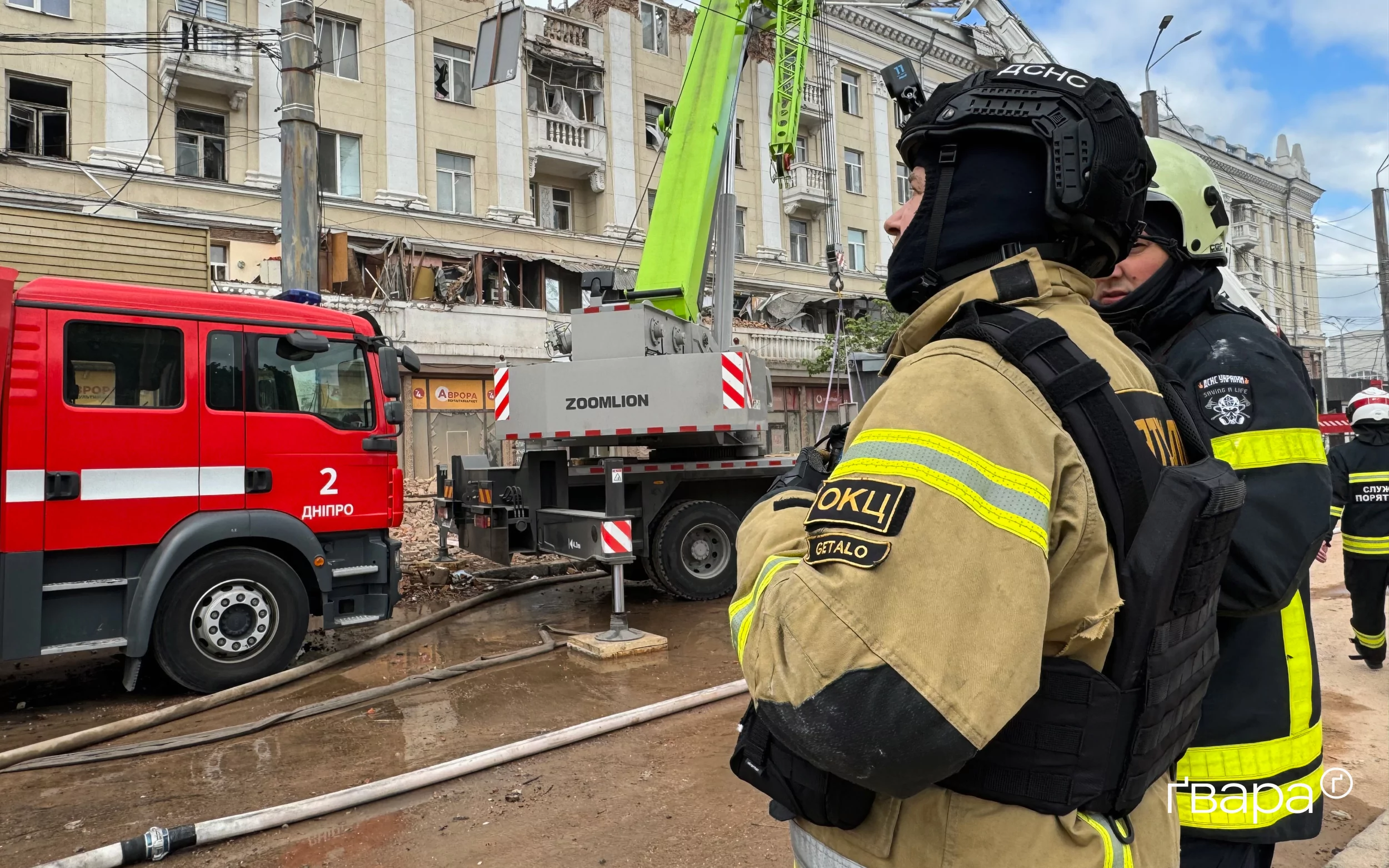зображення до посту: Росіяни влучили по п’ятиповерхівці у середмісті Дніпра — фото