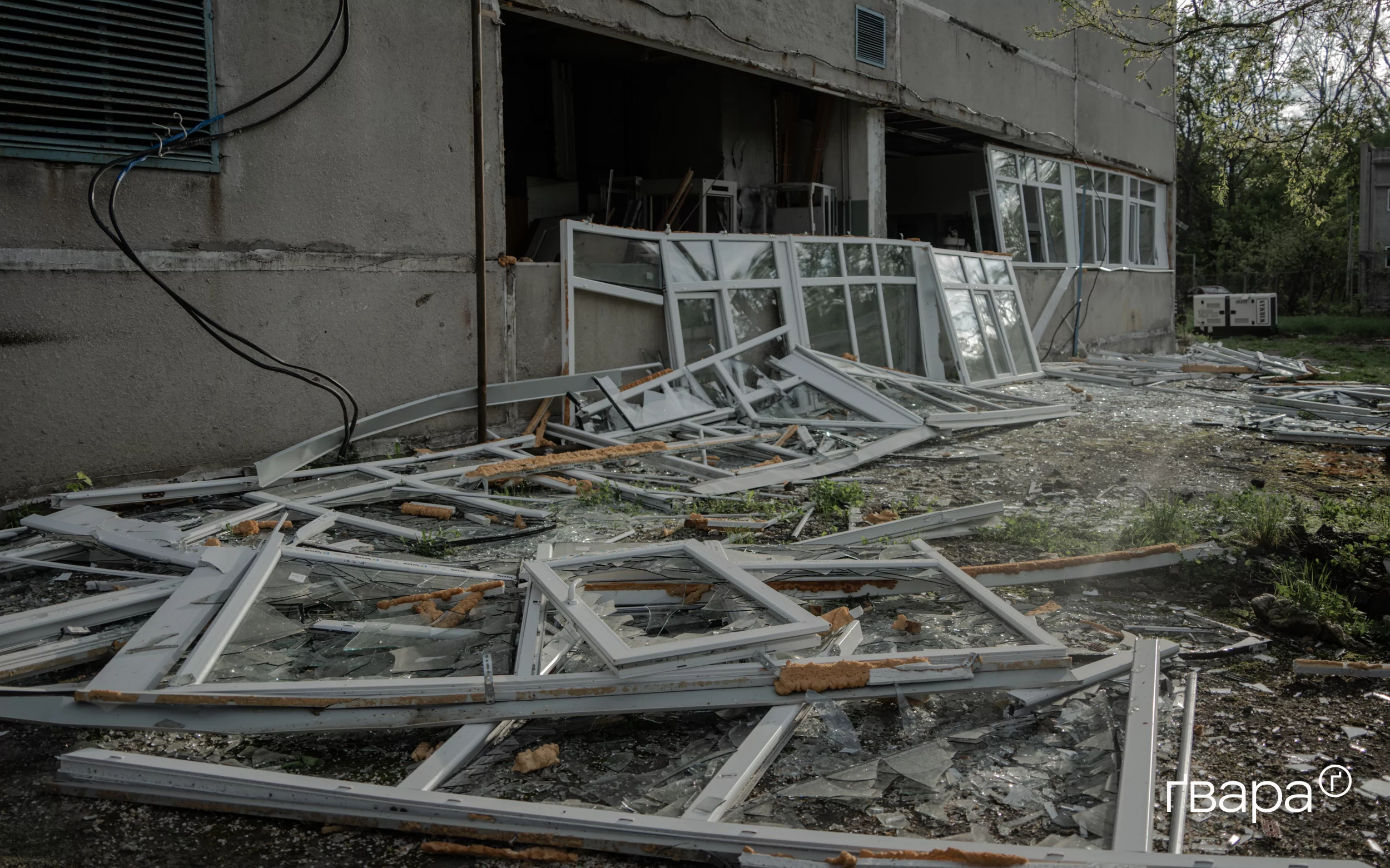 зображення до посту: Війська РФ вдарили по телевізійній вежі в Харкові: що відомо