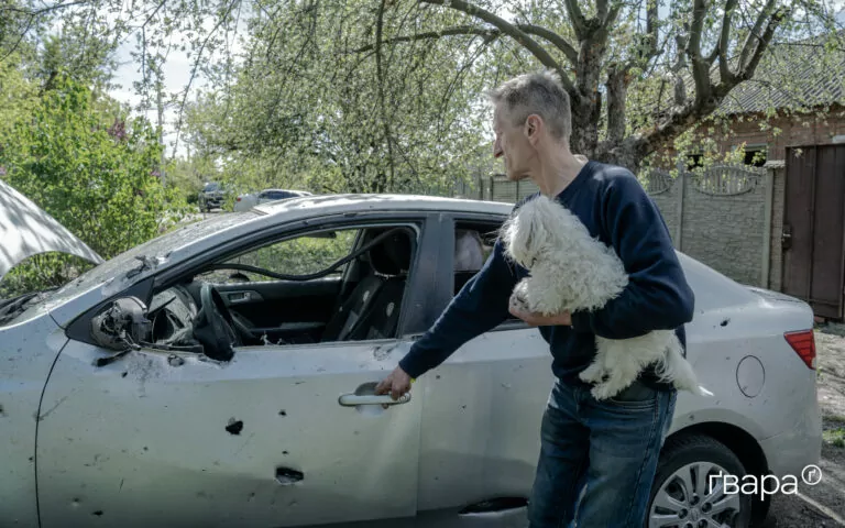 Війська РФ завдали удару авіабомбою по Салтівському району Харкова — фото