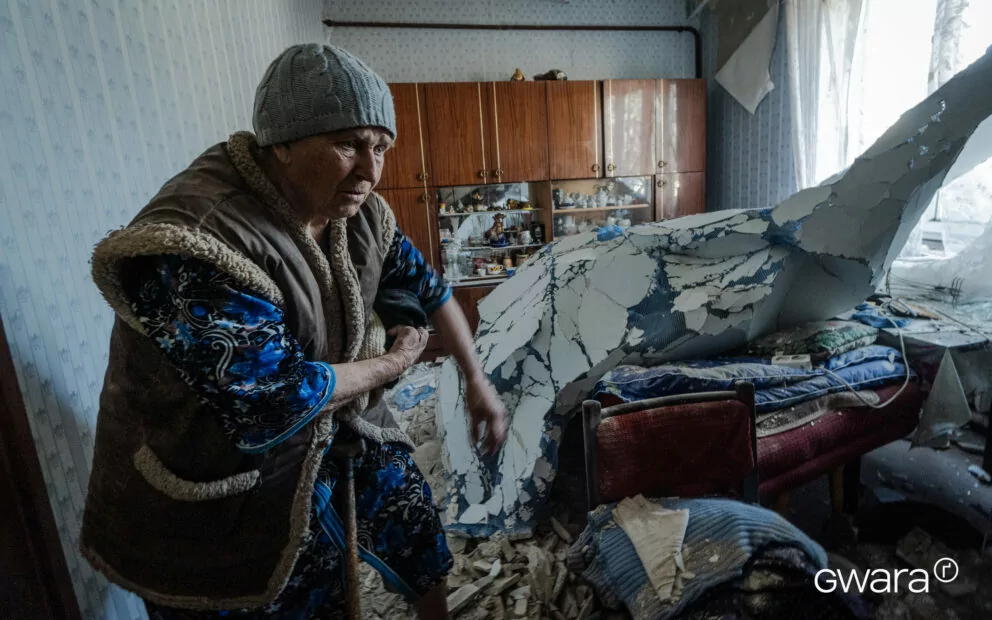 зображення до посту: Унаслідок скиду авіабомби в село Великі Проходи постраждали четверо людей — фото