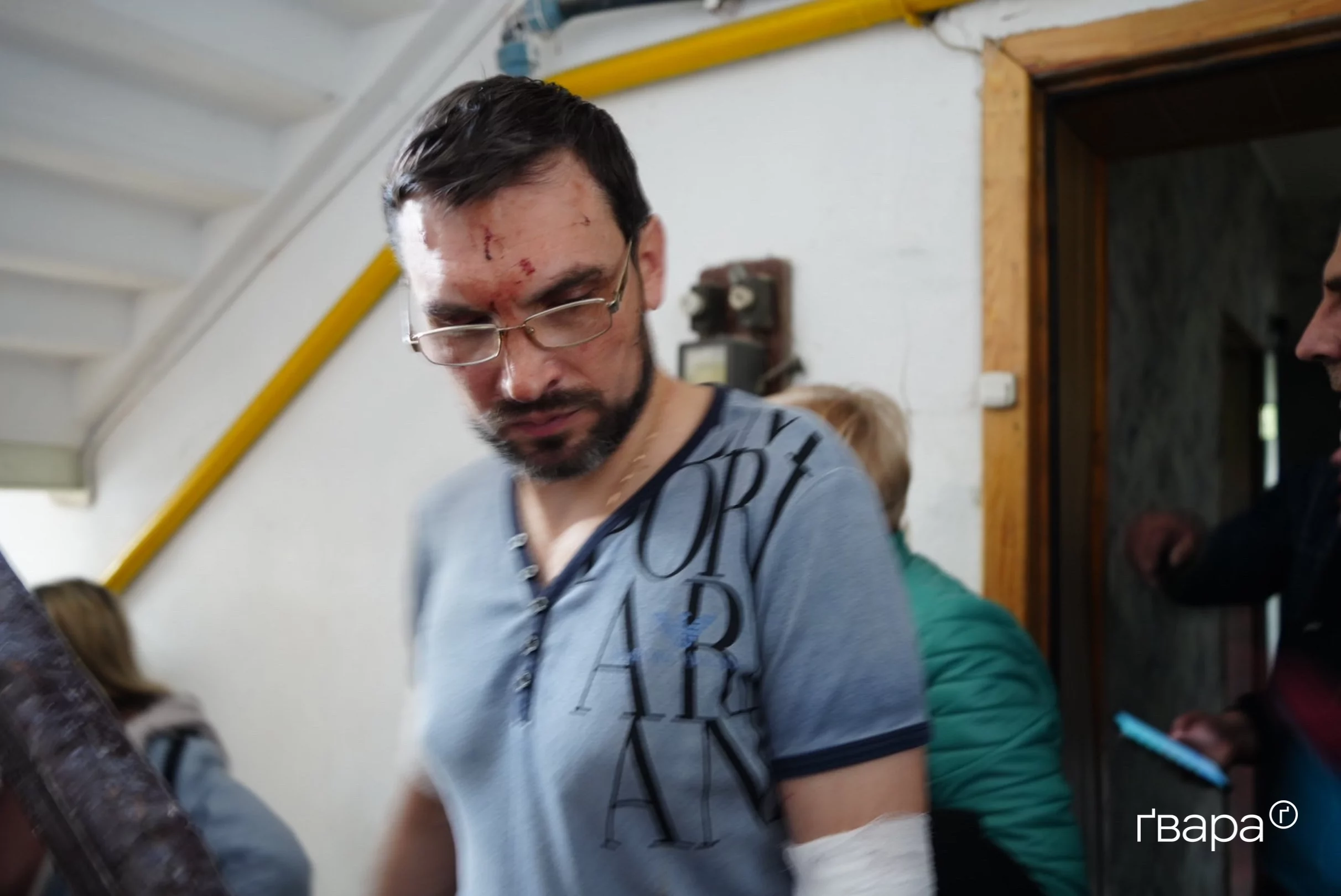 зображення до посту: У Харкові усувають наслідки обстрілу в центральній частині міста — фото