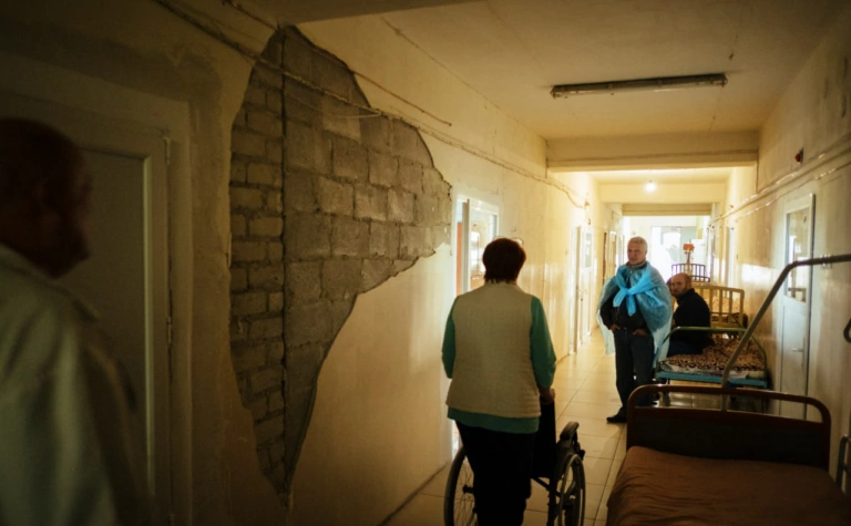 У Чугуєві відновлять центральну лікарню, постраждалу внаслідок обстрілів