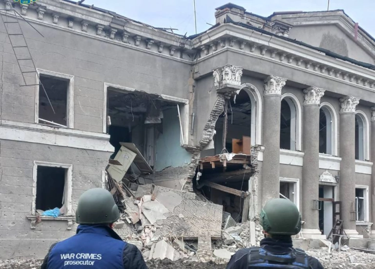 Правоохоронці показали наслідки російських ударів по Харківщині