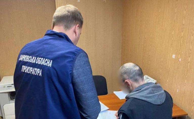 Обіцяв допомогти з евакуацією: у Харкові судитимуть псевдоволонтера