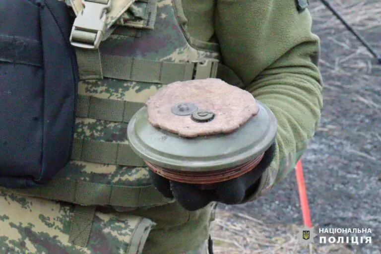 Чоловік підірвався на міні в Ізюмі – його госпіталізовано