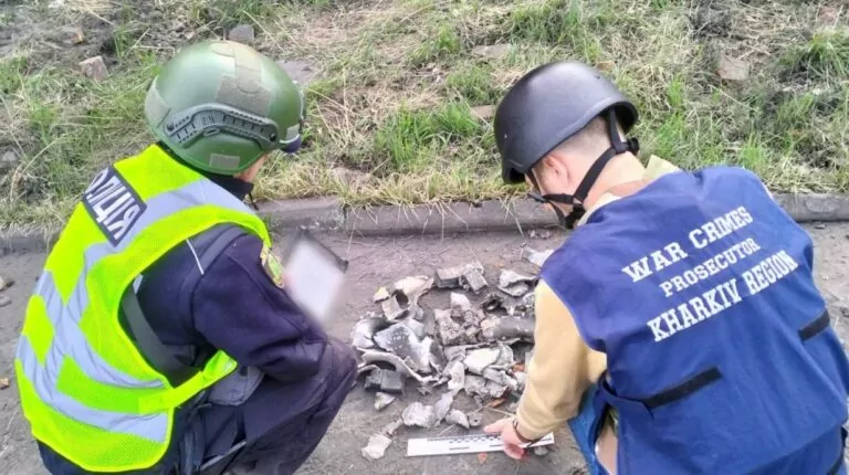 Пошкоджені будинки та адмінбудівлі: наслідки російської атаки на енергетичну інфраструктуру Харківщини