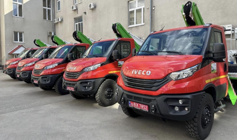 Харківобленерго отримало дев’ять автомобільних вишок