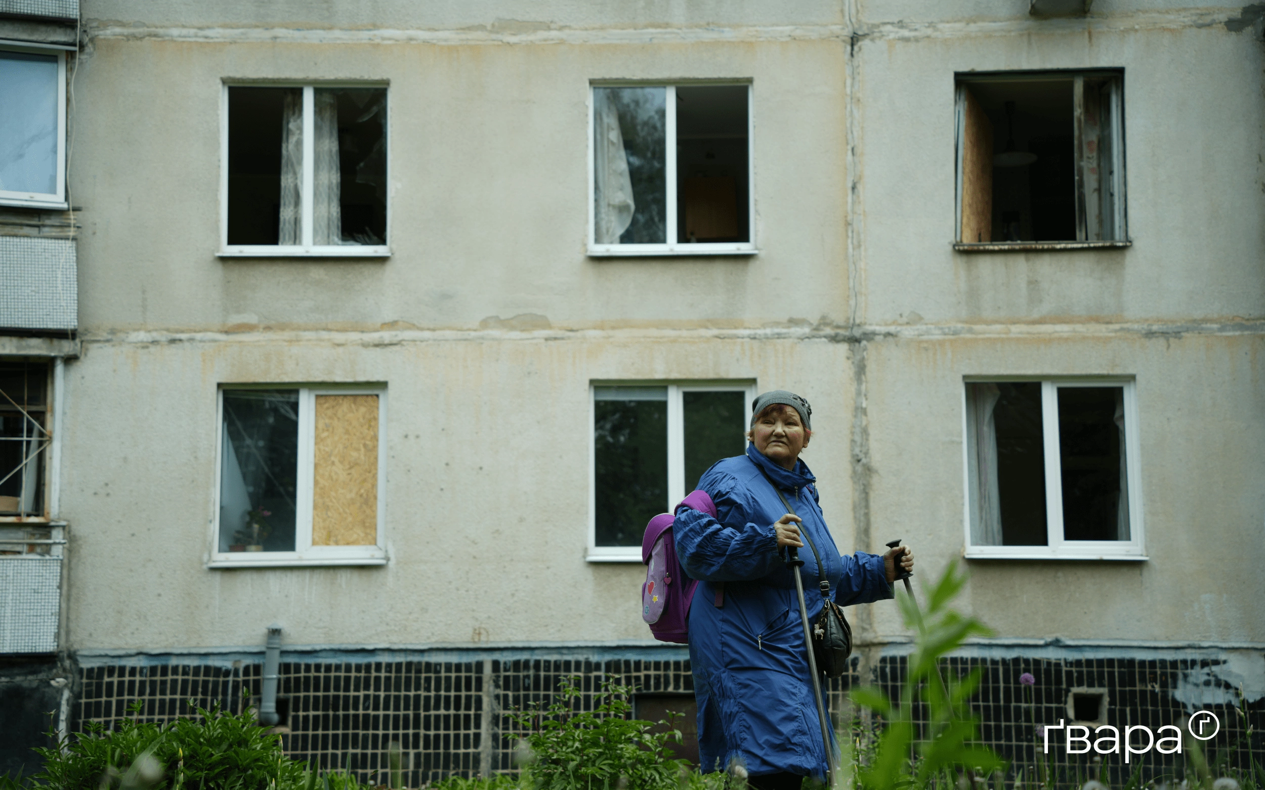 зображення до посту: У Харкові усувають наслідки ранкового обстрілу Київського району — фото