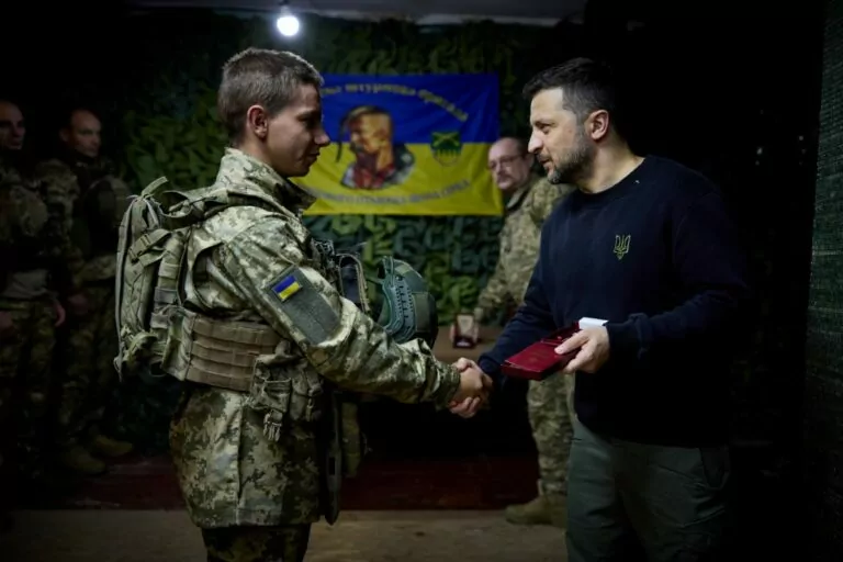 Зеленський зустрівся з бійцями харківської бригади