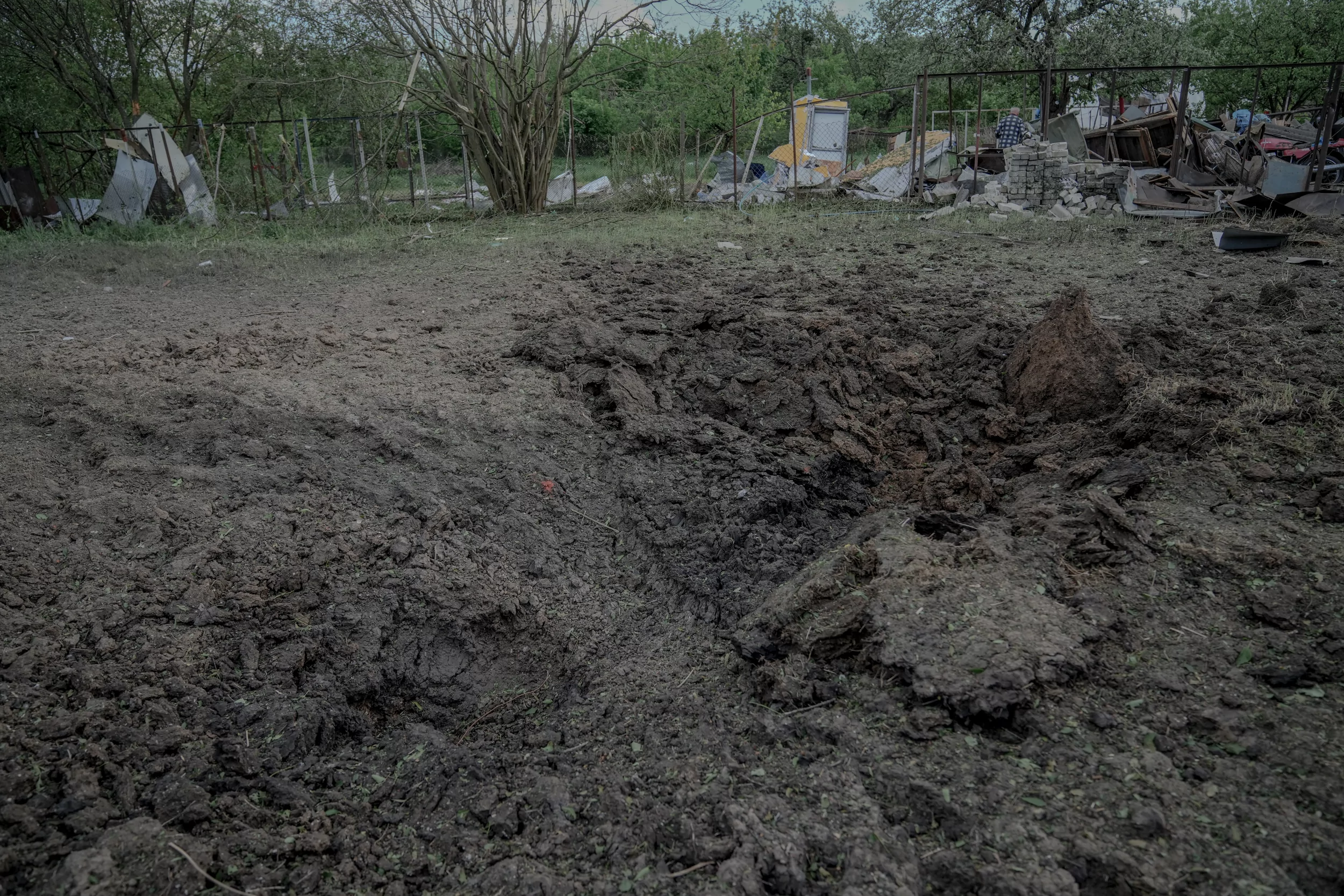 зображення до посту: In photos: Russian army drops bombs on sports complex in Kharkiv Oblast, injures 9 people, including 8 children  