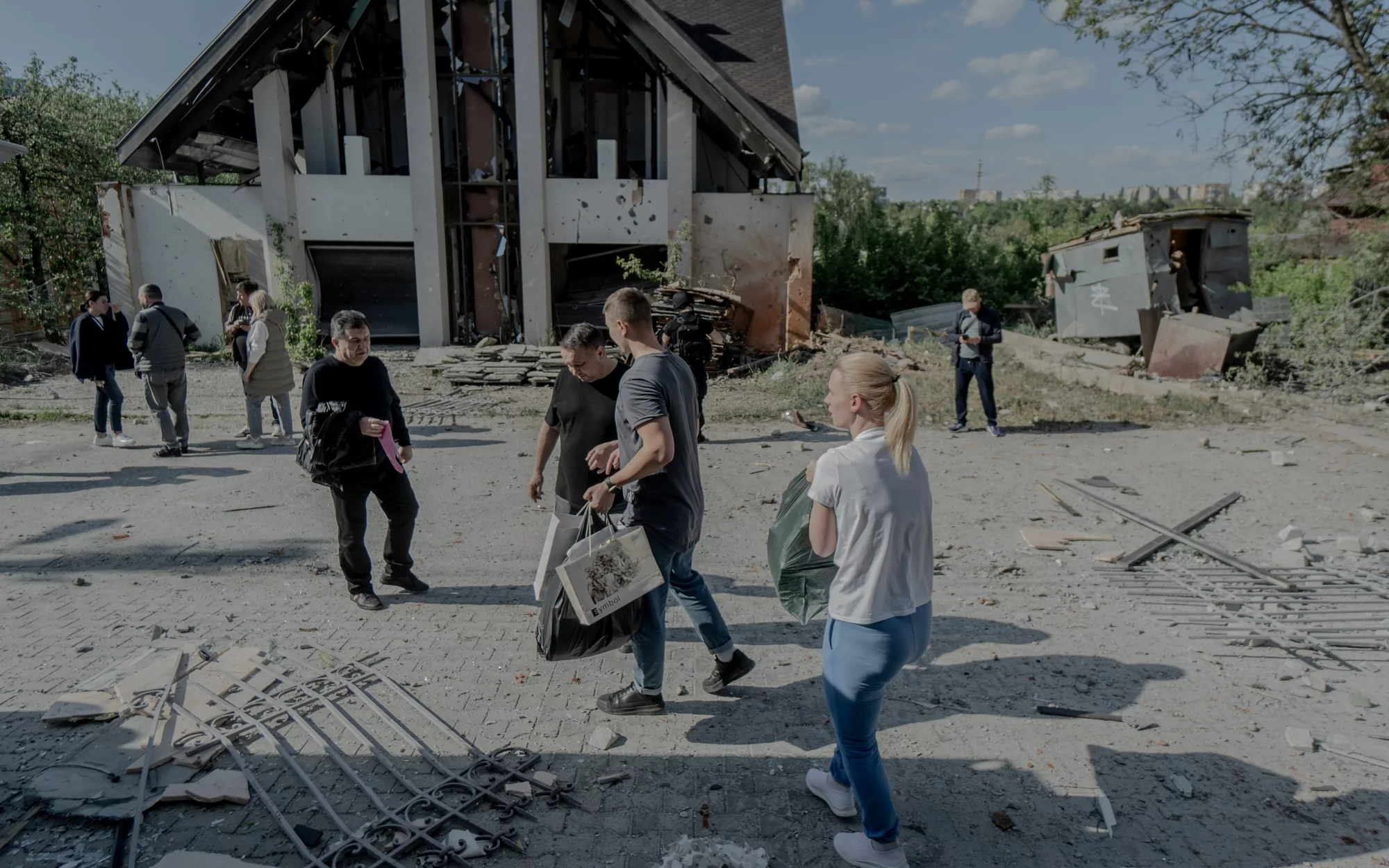 зображення до посту: In photos: Russian military drops glide bombs on Kharkiv&#8217;s central district, injures 14