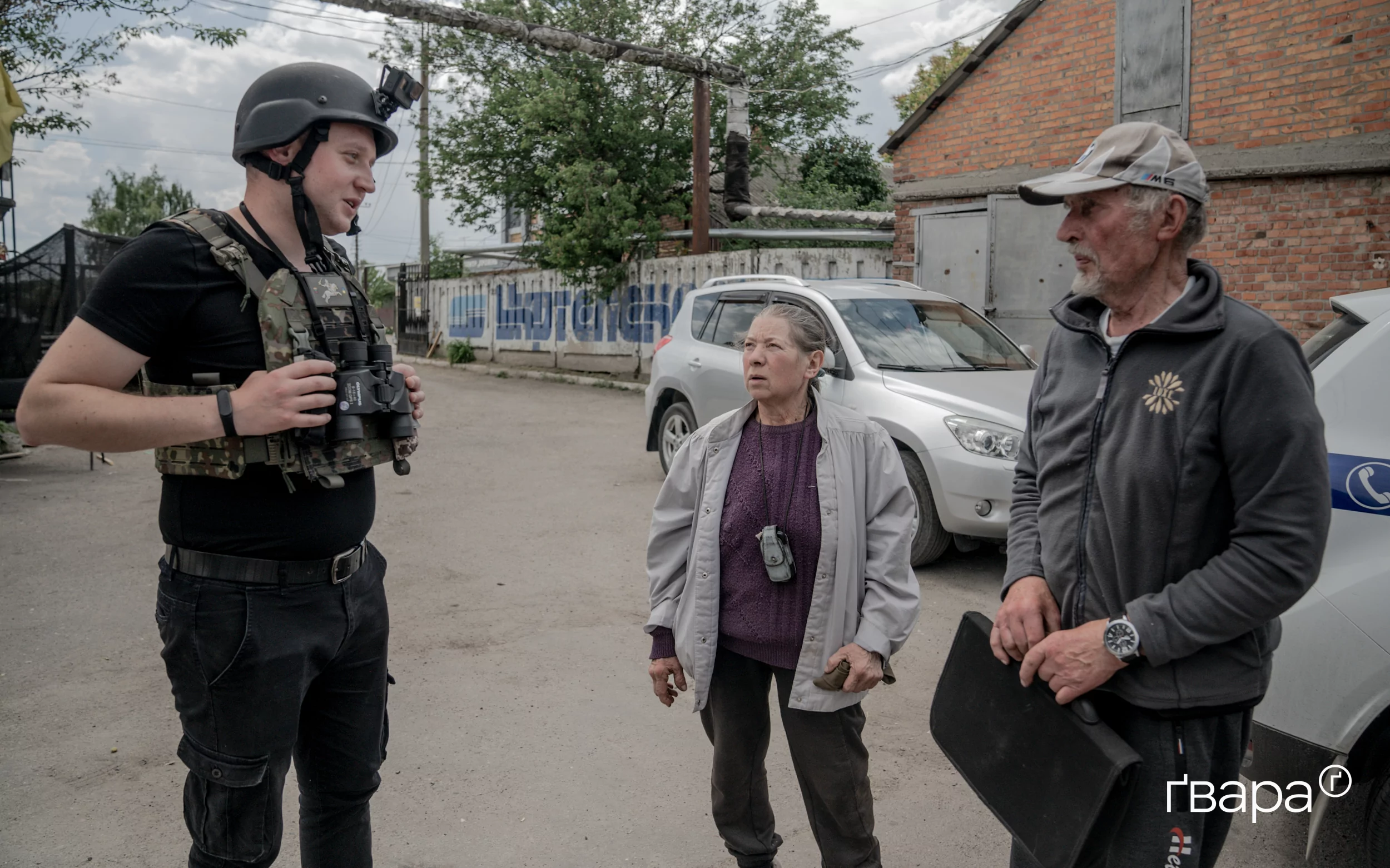 зображення до посту: «Єдина альтернатива — отримати поранення або загинути»: як відбувається евакуація на кордоні з Росією