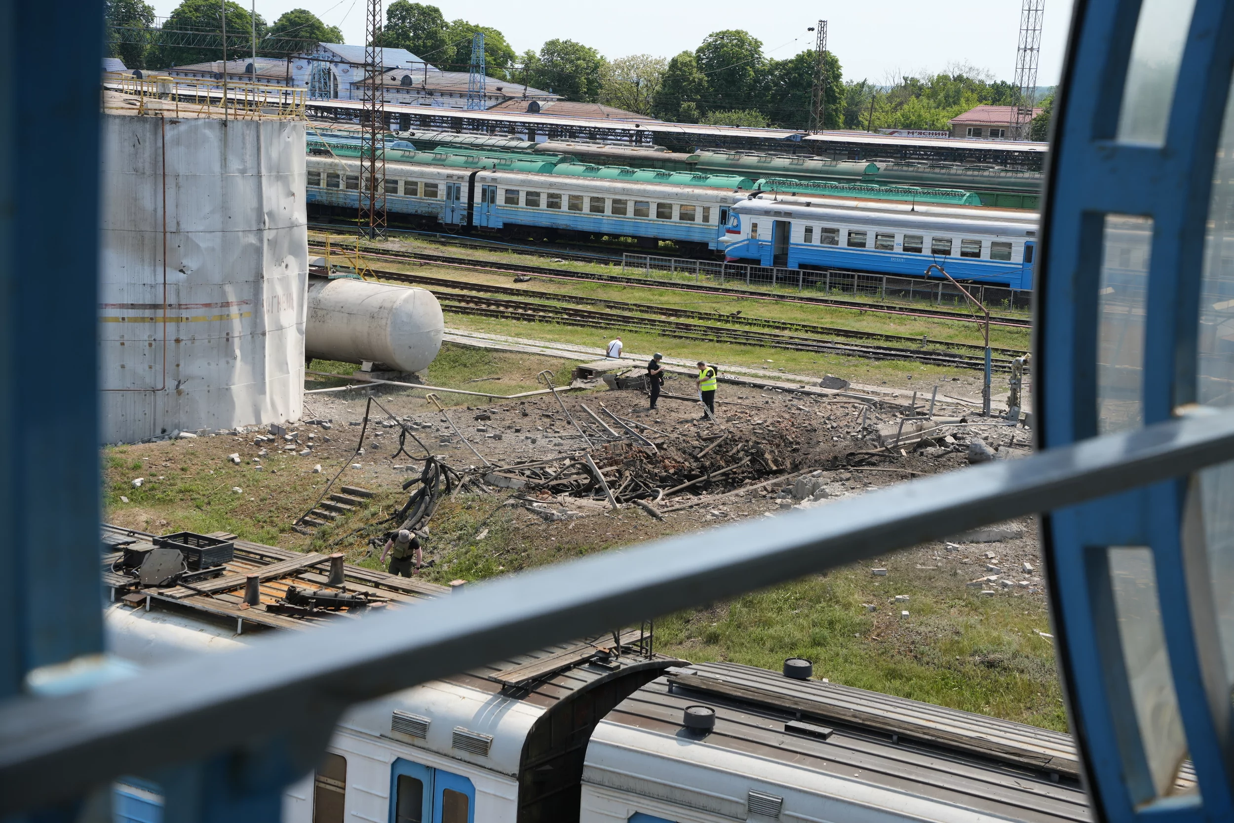 зображення до посту: In Photos: Russian missile attacks on railway station in Kharkiv region injures 8