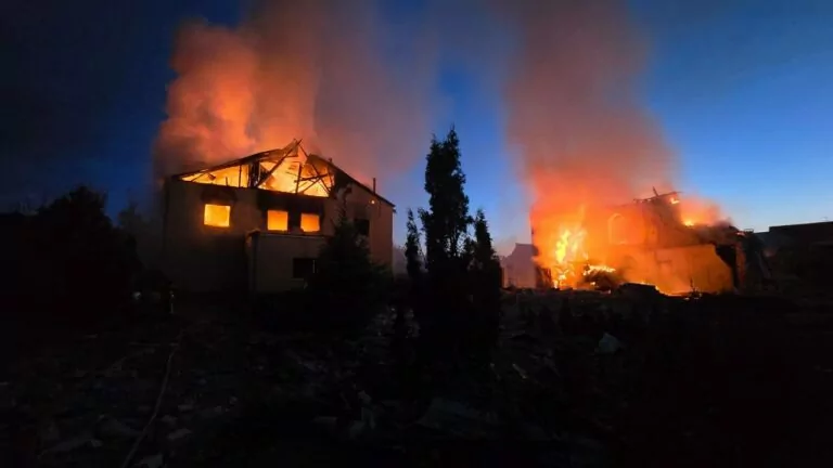У Харкові постраждали дитина та літня жінка внаслідок обстрілу РФ