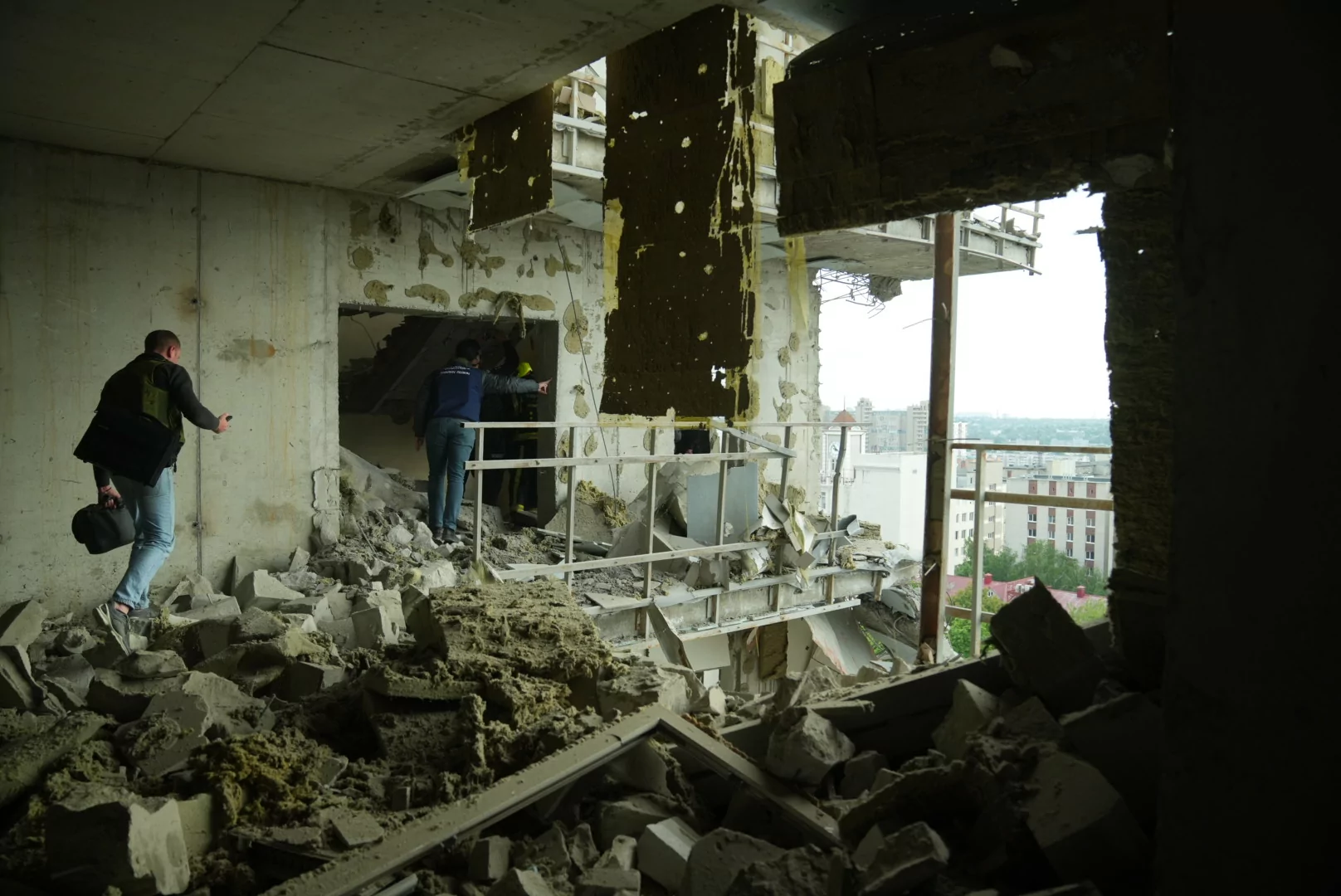 Russians bombarded the Shevchenkivskyi district of Kharkiv on May 14 / Photo: Ivan Samoilov, Gwara Media