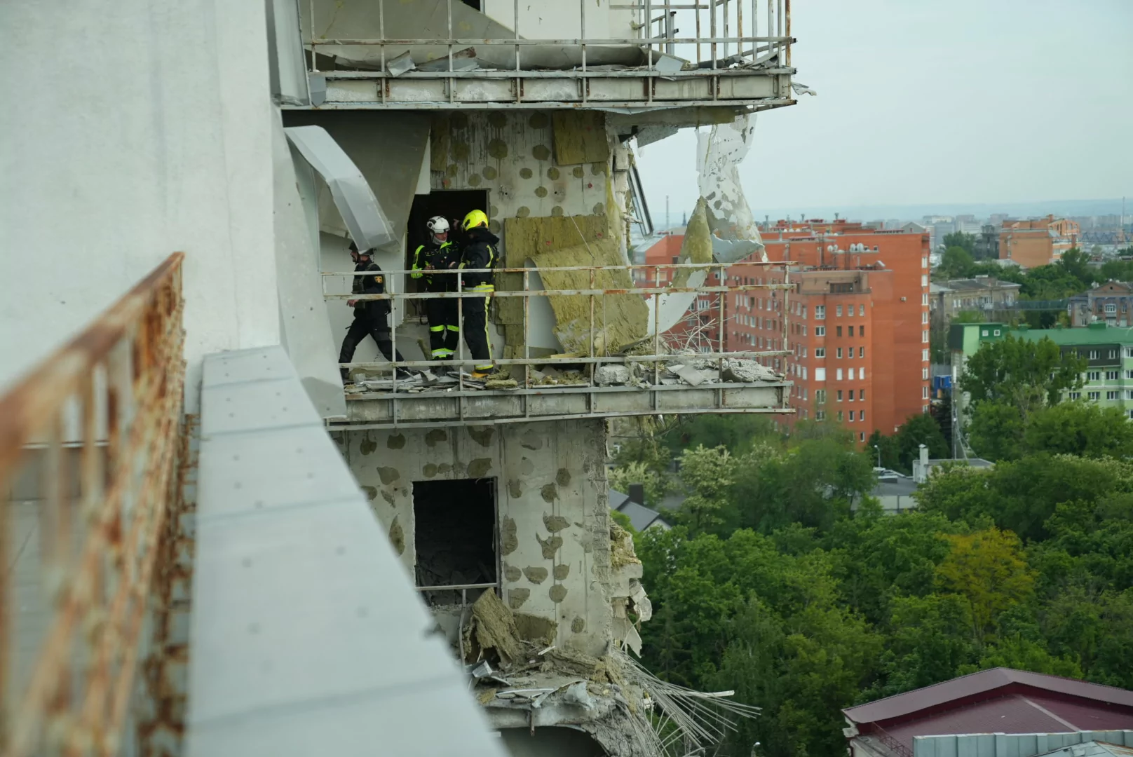 зображення до посту: “Every day, you think about how to survive through this.” Russian bombardment of Kharkiv injures 21 people, including 3 children (in photos)