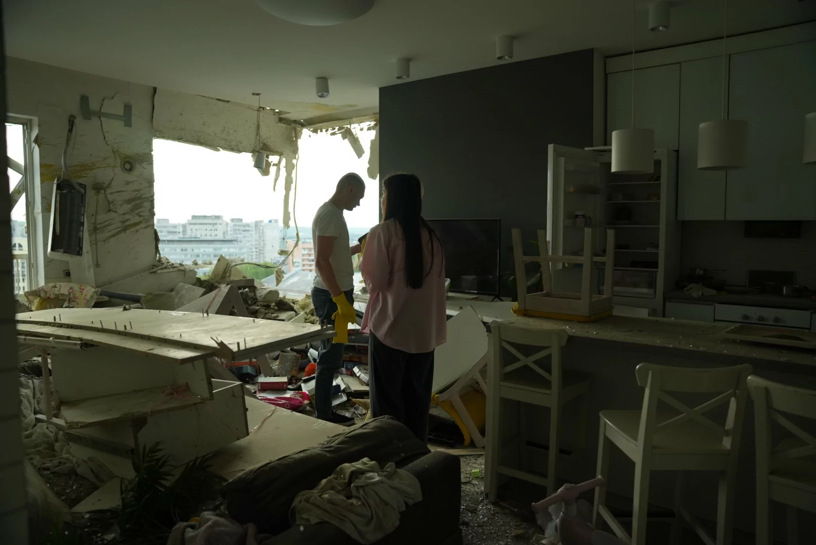 зображення до посту: “Every day, you think about how to survive through this.” Russian bombardment of Kharkiv injures 21 people, including 3 children (in photos)