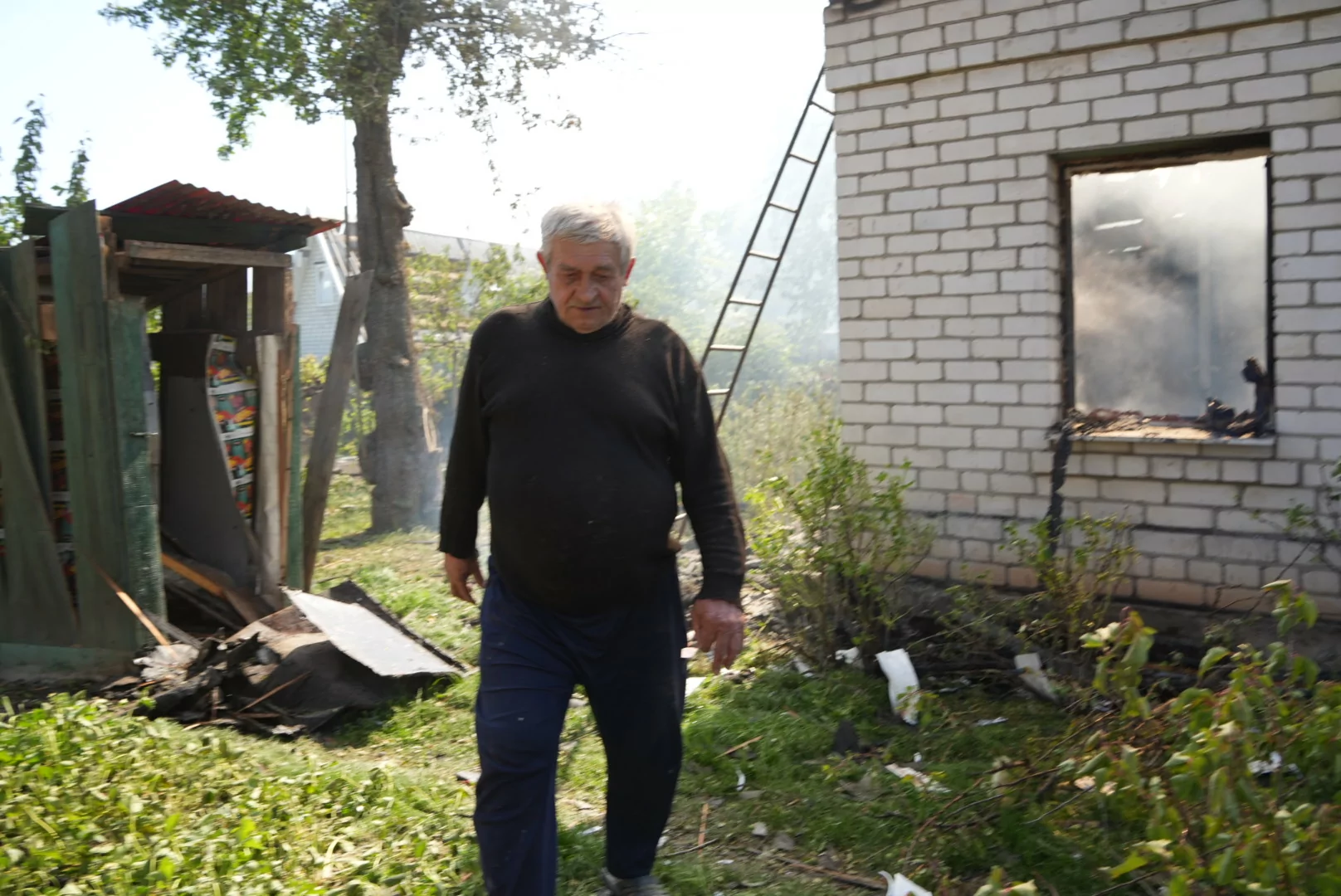 зображення до посту: In photos: Russians drop glide bomb on residential area in Kharkiv, kill 1, injure 2