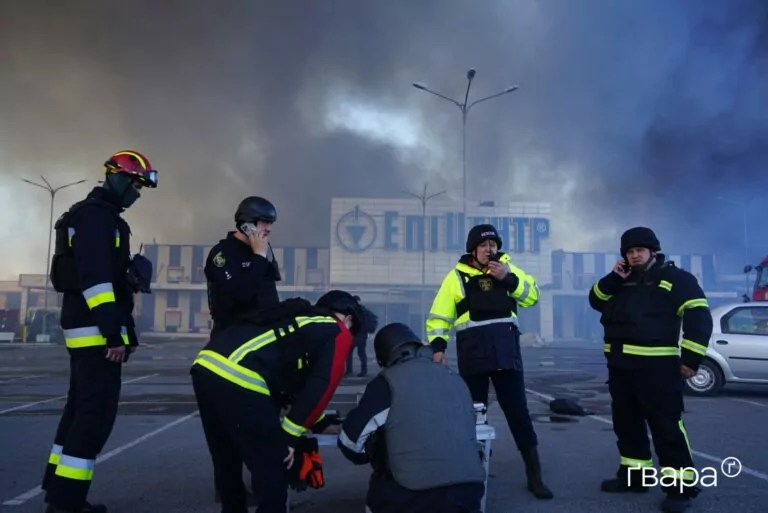 Дві людини залишаються у тяжкому стані після обстрілів Харкова 25 травня