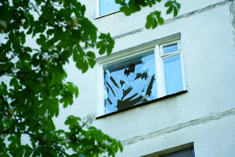 Росіяни завдали трьох ударів по Харкову КАБами: серед постраждалих діти