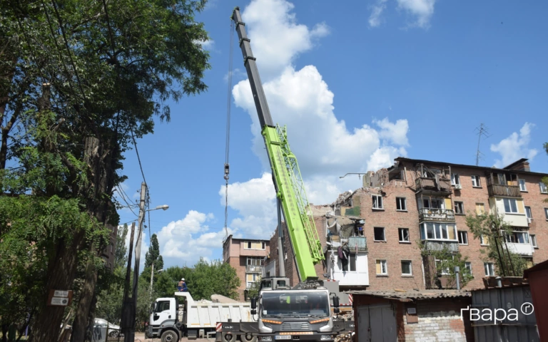 У Харкові завершили розбір завалів п’ятиповерхівки, яка постраждала через російські ракетні удари