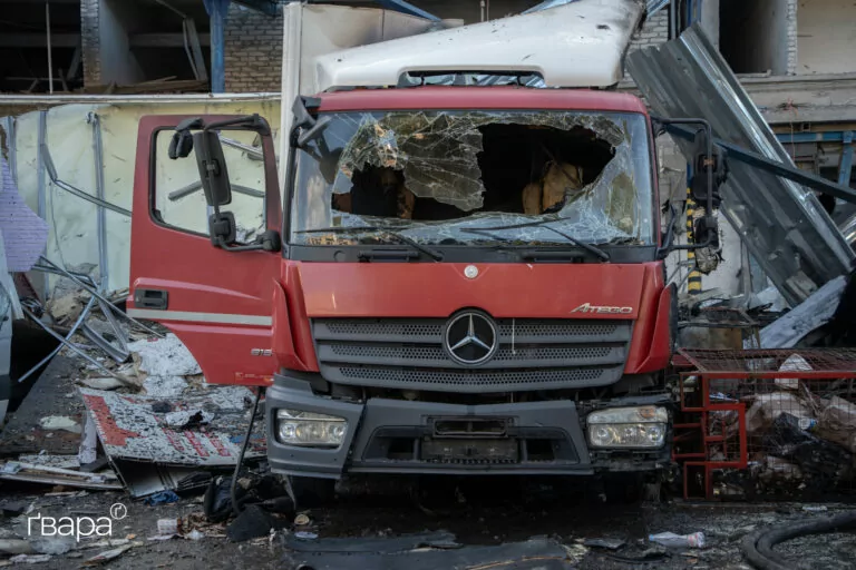 Удар по терміналу «Нової пошти» у Харкові: назвали ім’я загиблого