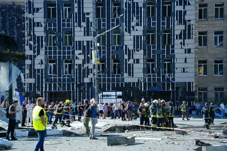 Massive Russian attack on Ukraine that killed at least 4, injured 19, including 2 children, cost about $1.3 billion