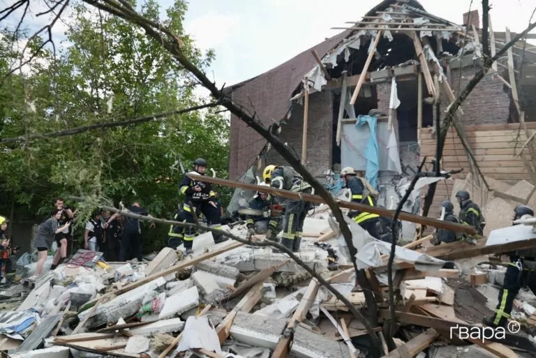 Через російські обстріли на Харківщині за добу загинуло четверо людей