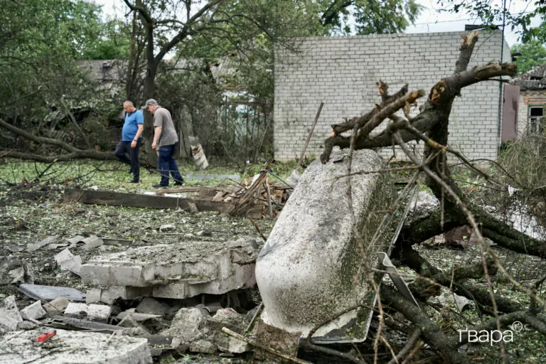 Десять людей постраждали внаслідок російських обстрілів на Харківщині