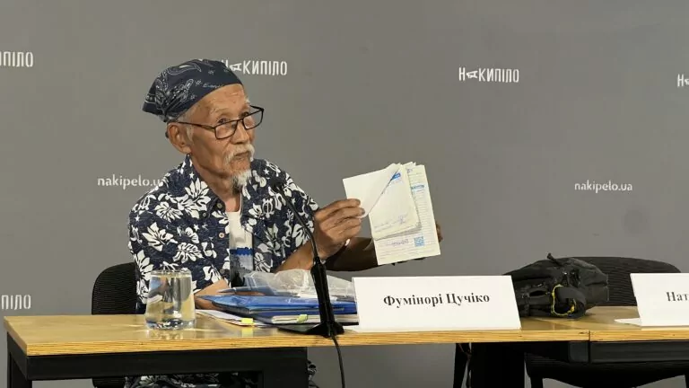 Волонтер Фумінорі Цучіко може покинути Україну через проблеми з міграційною службою