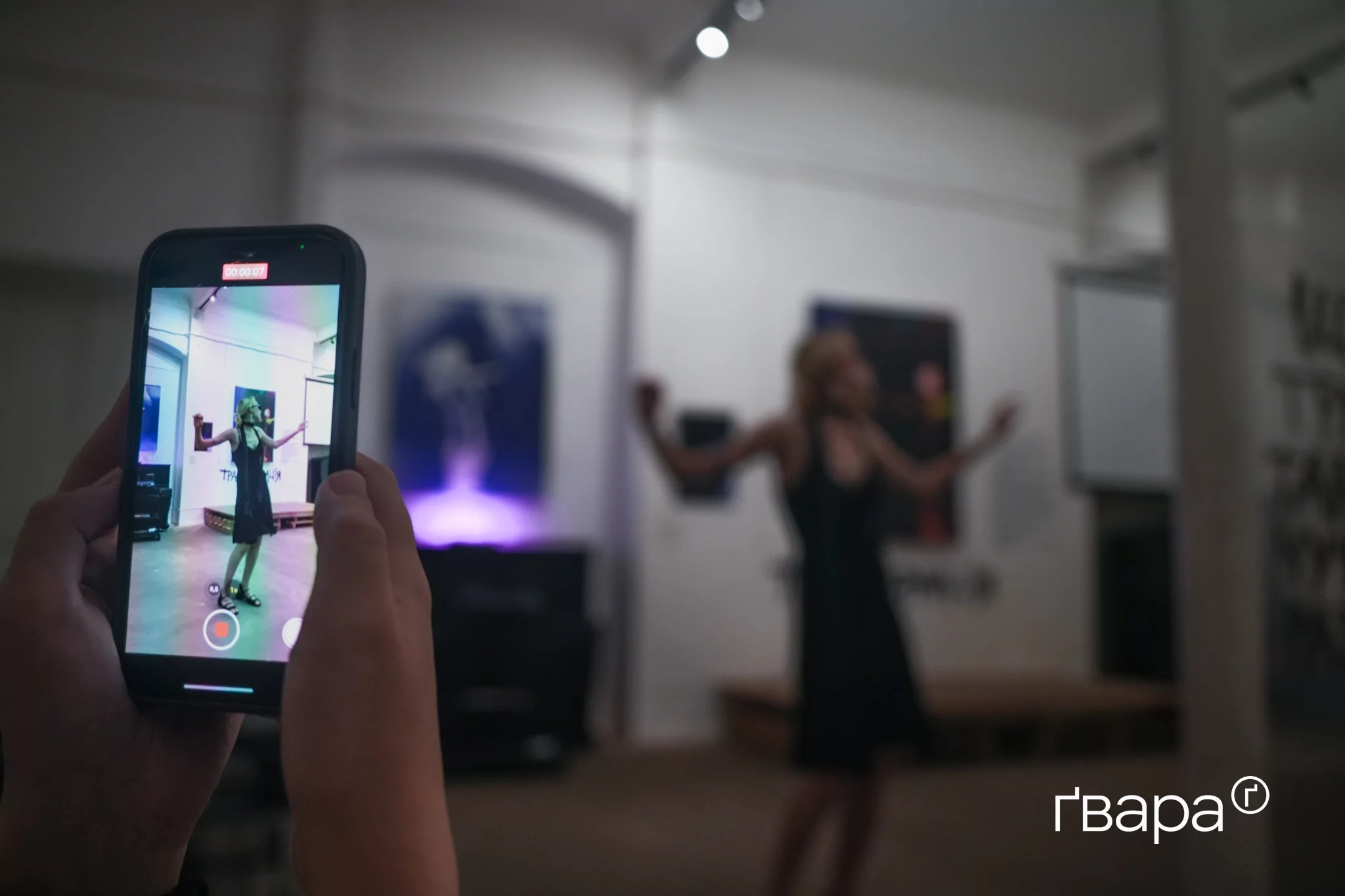 зображення до посту: «Шукати сенси і знаходити їх» — фоторепортаж із відкриття персональної виставки Марини Чайки